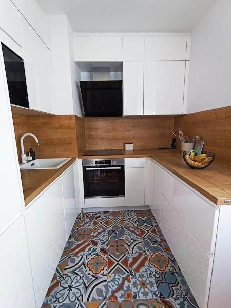 Teal Apartment-free Garage Parking